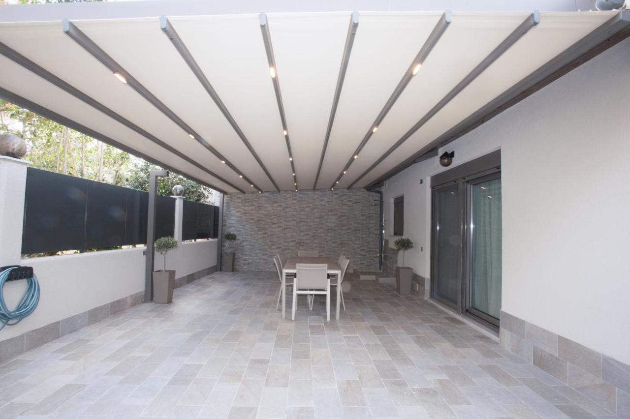 Villa Dolphin Peraía Esterno foto